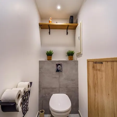 Maison Calme Avec Terrasse Garage Centre-ville B 別荘