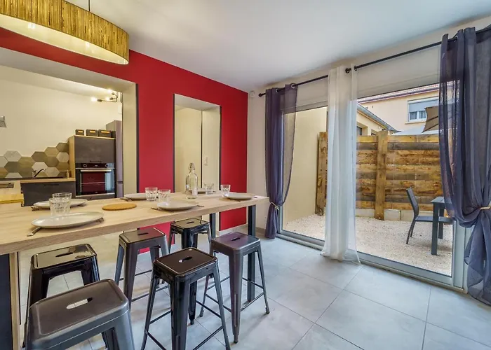 Maison Calme Avec Terrasse Garage Centre-ville B