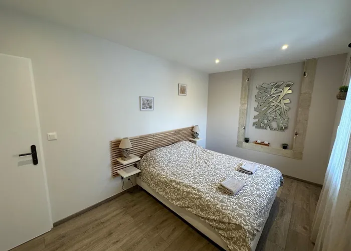 Maison Calme Avec Terrasse Garage Centre-ville B Дом отдыха Дижон